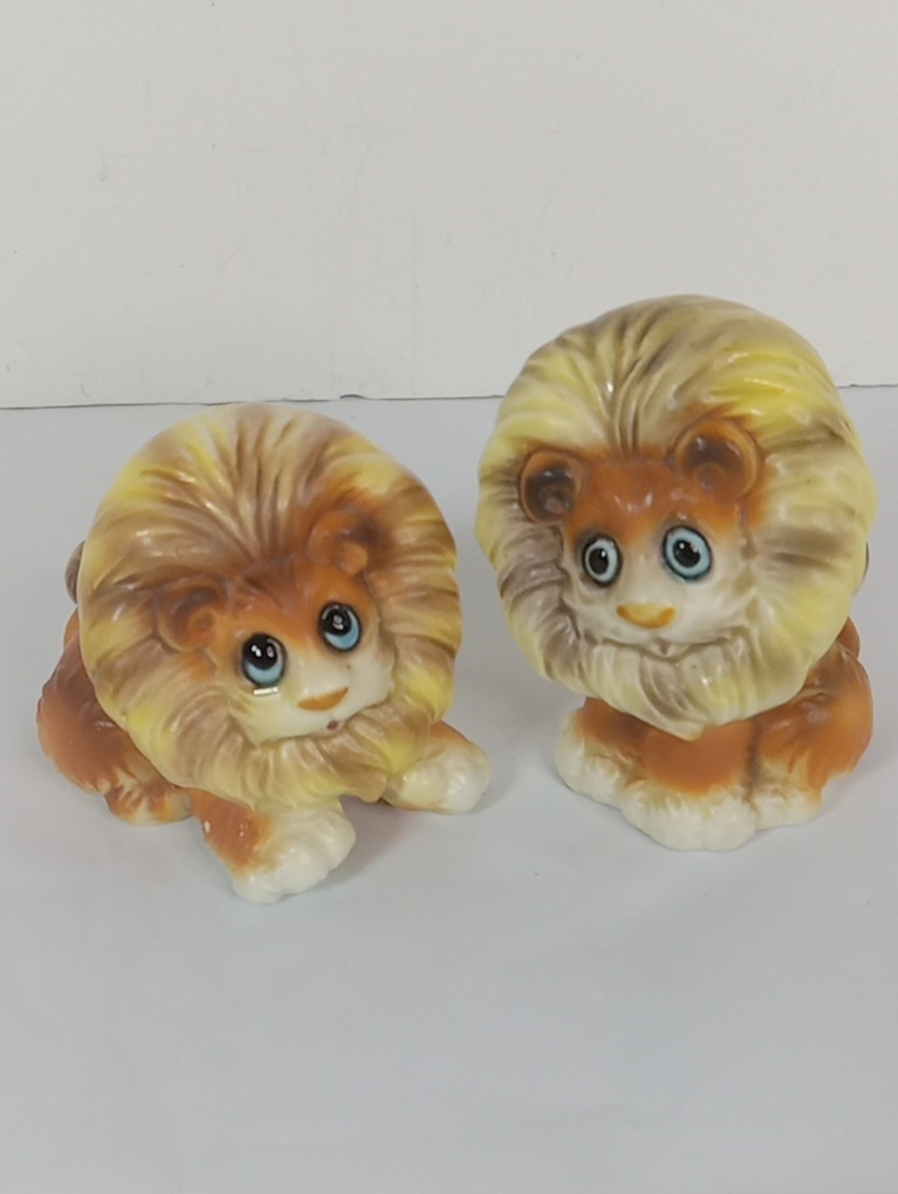 Vintage Norcrest Big Eyed Ceramic Lion Salt & Pepper Shakers